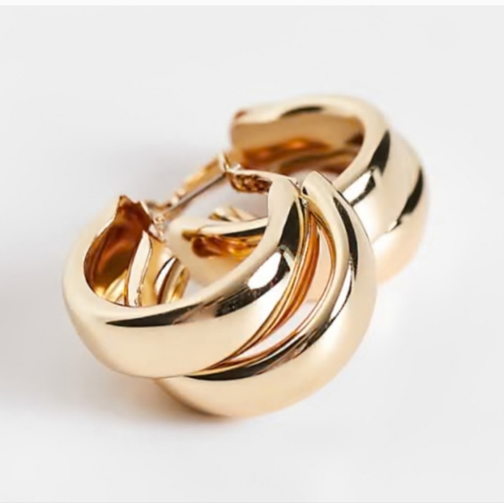 NEW! Anthropologie Chunky Interlocking Double Half Hoop Gold Earrings